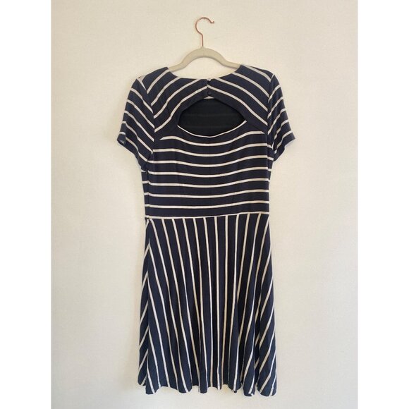 Loft Navy & White Striped Fit-And-Flare Dress Keyhole Back Closure Size 8 - Picture 4 of 7